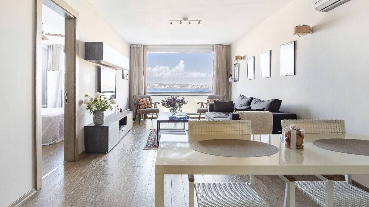 Ilica Apartment | Modern Beach Condo with magnificent Aegean sea view