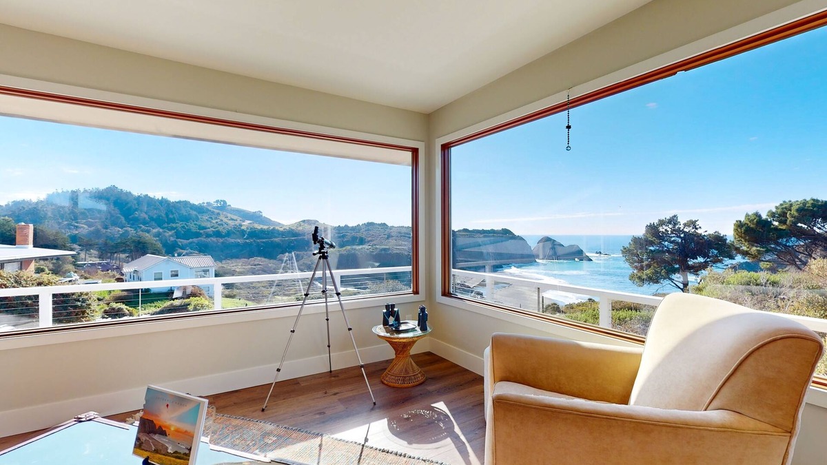 Elk House | Modern beach home with panoramic views & updated interior - great location