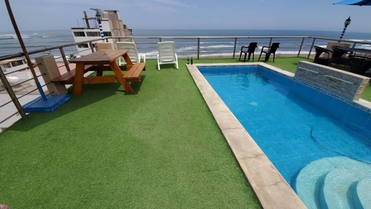 Huanchaco House | Modern Beach Getaway House