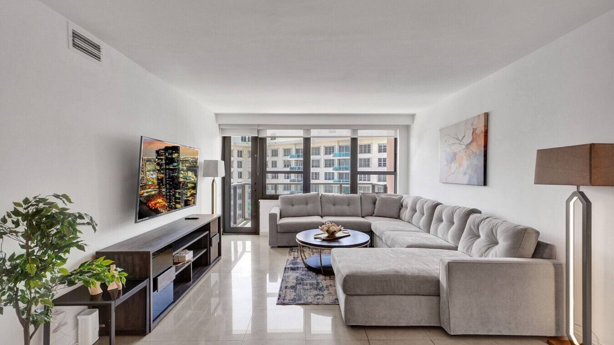 Mid Beach Apartment | Modern Beach Retreat | 2BR/2BA + Pools, Sauna, Gym | Oceanfront Building 1615