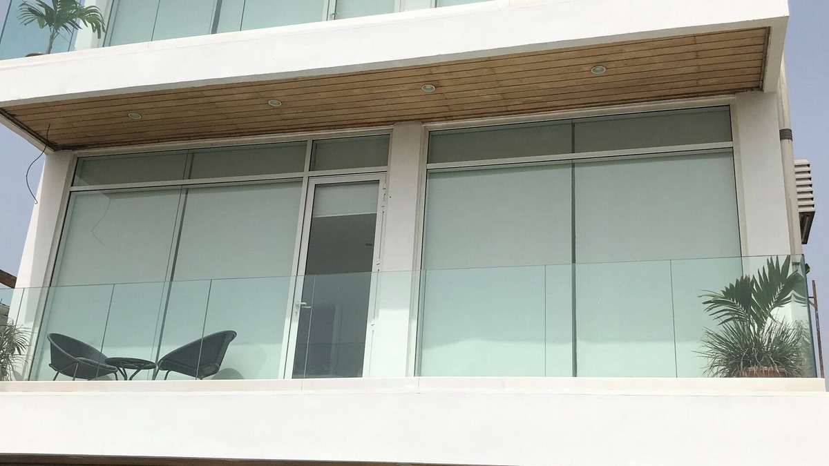 Monrovia House | Modern Beachfront Luxury in Monrovia