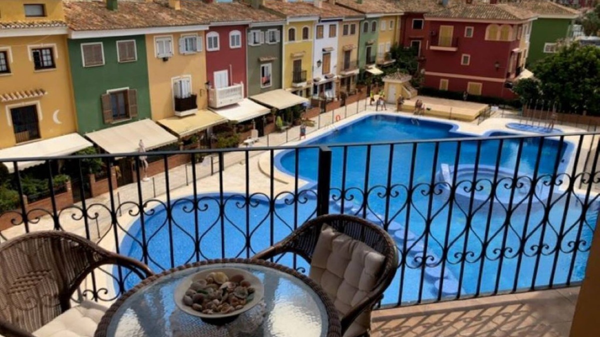 Port Saplaya Apartment | Modern beachside apartment a few minutes walk from shops, bars and restaurants.