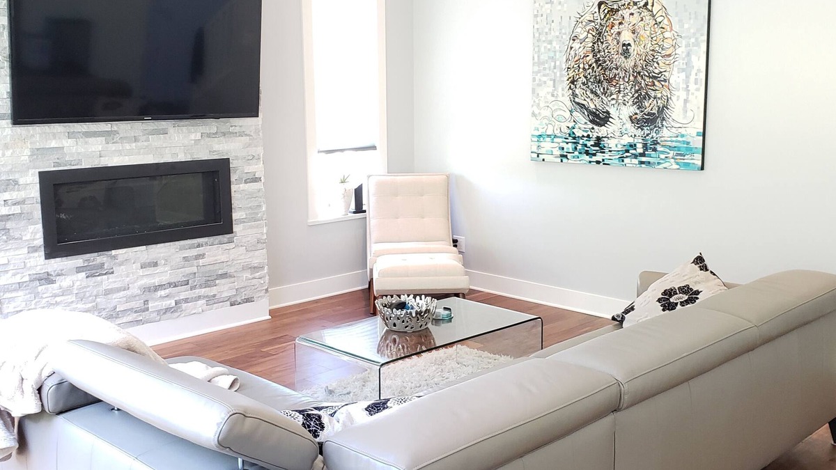 Bear Mountain Resort House | Modern Bear Mountain Getaway