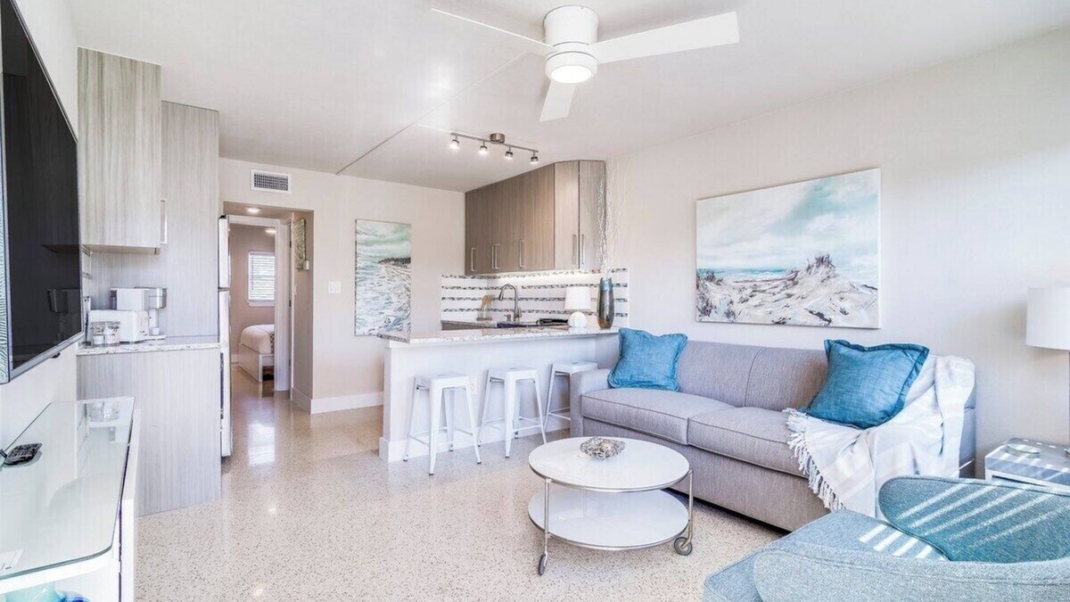 Winslow Reserve Apartment | Modern & Beautiful 1BR with Amazing Beach Access! - Unit F