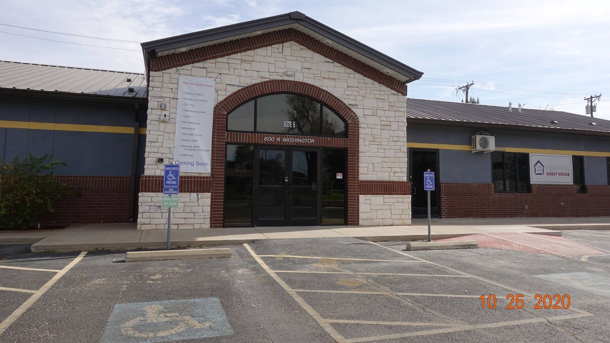 Odessa House | Modern bed room close to Hospital, downtown Odessa and Texas Tech Univ School