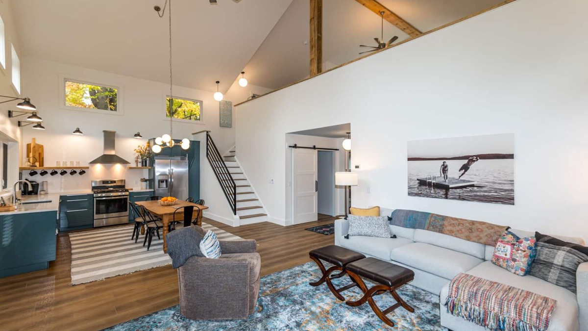 Otis House | Modern Berkshires Cottage 🌲 Gas Stove, Large Deck & W/D + 7 mins to Otis Ridge