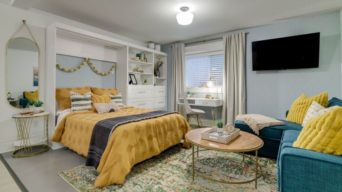 University Park Apartment | Modern & Bright Studio, Fast WiFi, Walkable to University of Portland