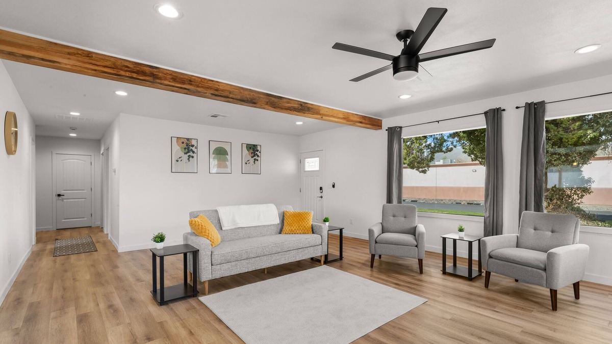 Lewiston House | Modern Bungalow. Close to St. Joseph's hospital and Lewis Clark State College