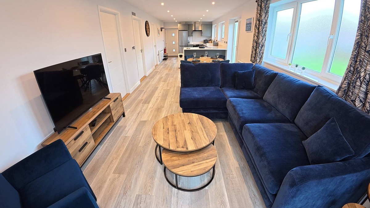 South Side House | Modern bungalow in a quiet lane in Guernsey. Private parking, private garden.