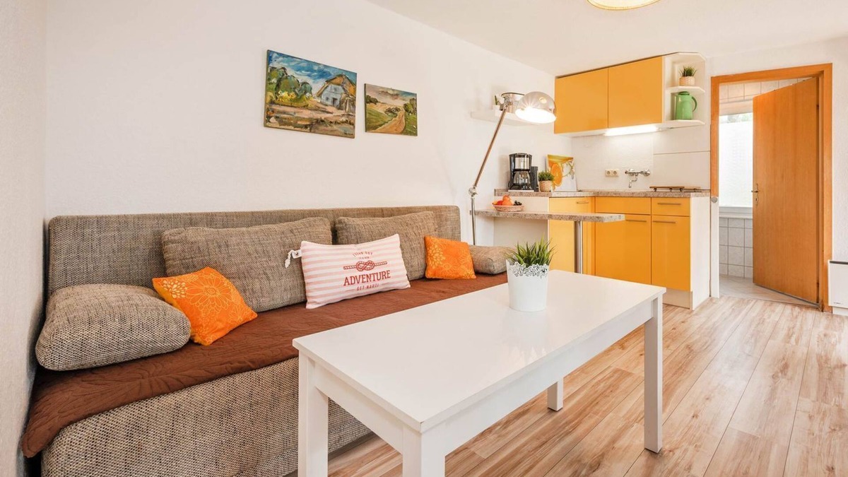 Luetow Apartment | Modern bungalow in Lütow on the Achterwasser with terrace and jetty access -