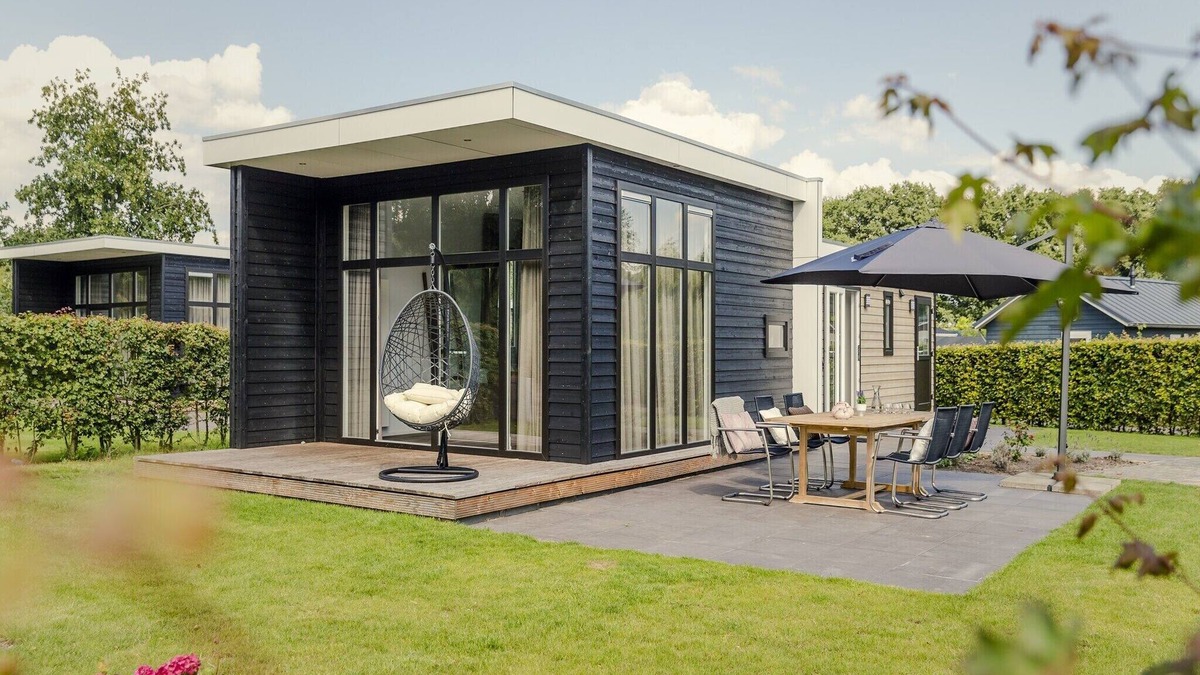 Municipality of Rijssen-Holten House | Modern Bungalow with Garden in Twente
