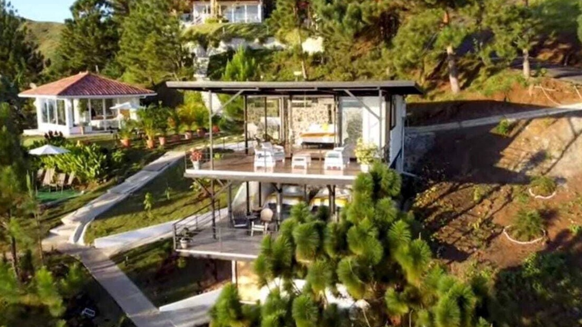 Sora House | Modern cabin for UP to 19 lost