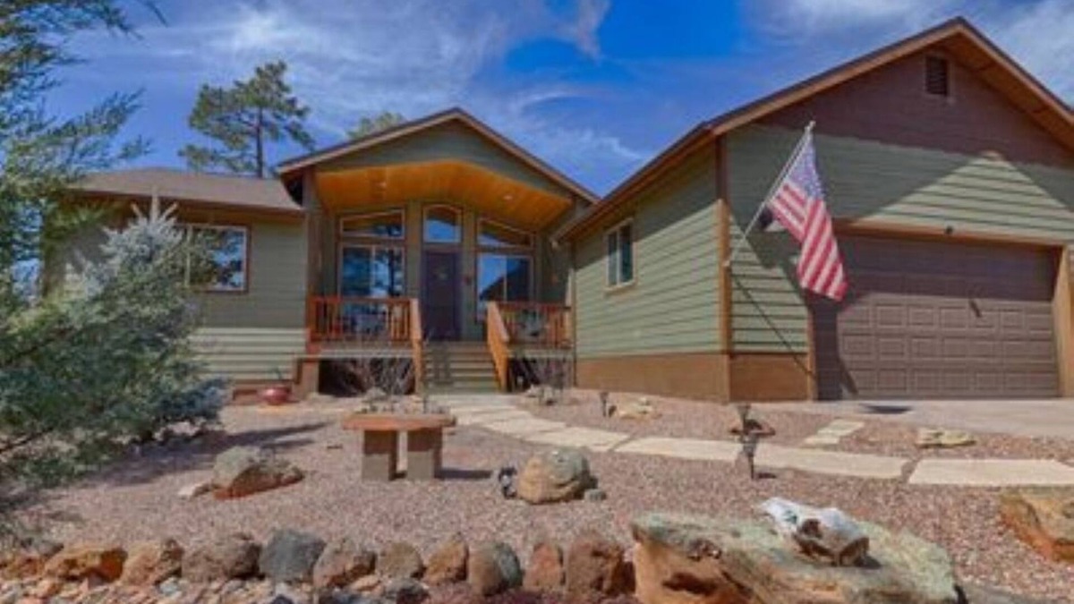 Show Low Cabin | Modern Cabin Getaway with a Pine Tree View!