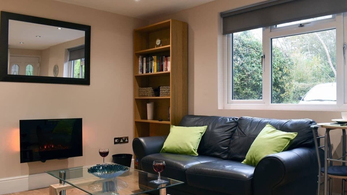 Stottesdon Cabin | Modern Cabin in Heart of Shropshire Countryside