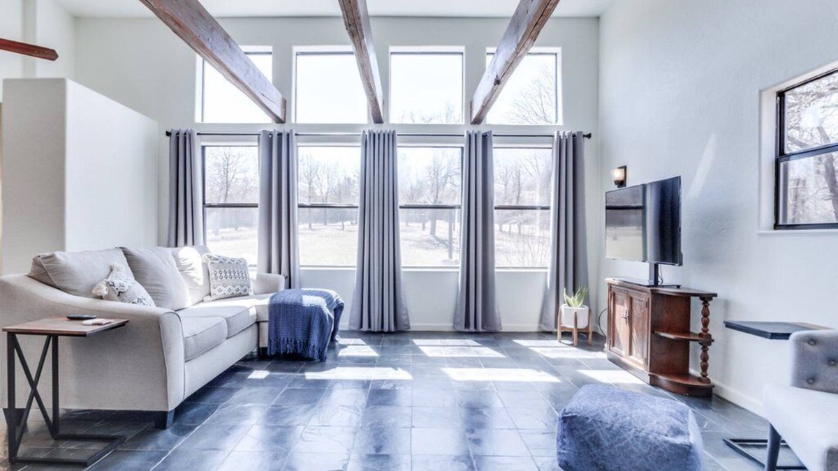 Lincoln County Cabin | Modern Cabin on 20 private acres. just off Route 66.