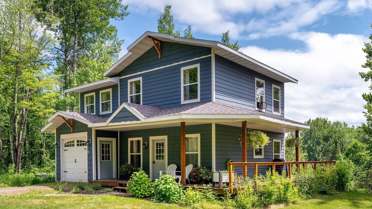 Mason Cabin | Modern Cabin on a River Bluff