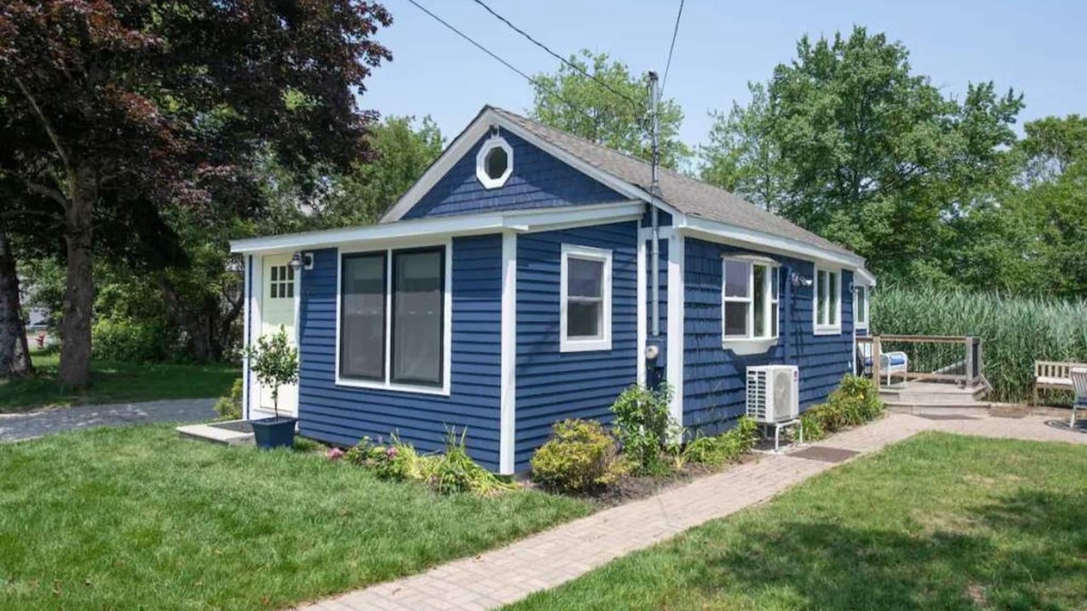 South Kingstown House | Modern Cabin on Narrow River; Fully Renovated