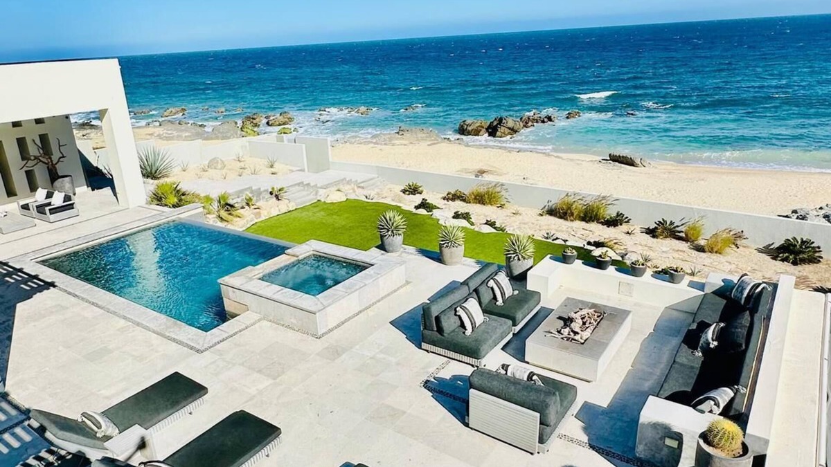 Vinorama Villa | Modern Casa in Surfing Paradise. Dreamy Infinity Pool. Minutes to Cabo Pulmo.
