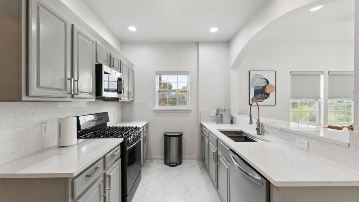 Foster Heights House | Modern Central East Austin 4BR Gem