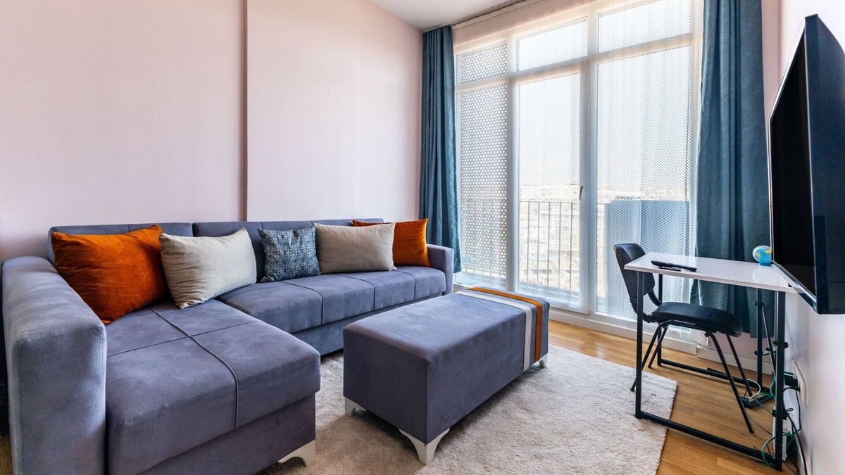 Kagithane Apartment | Modern Central Flat w Balcony 5 min to Metrobus