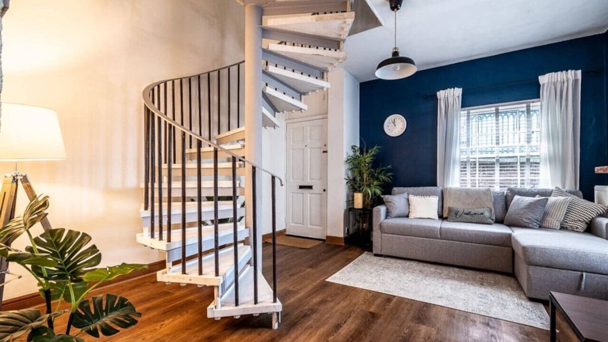 Exeter Apartment | Modern, central flat with character features