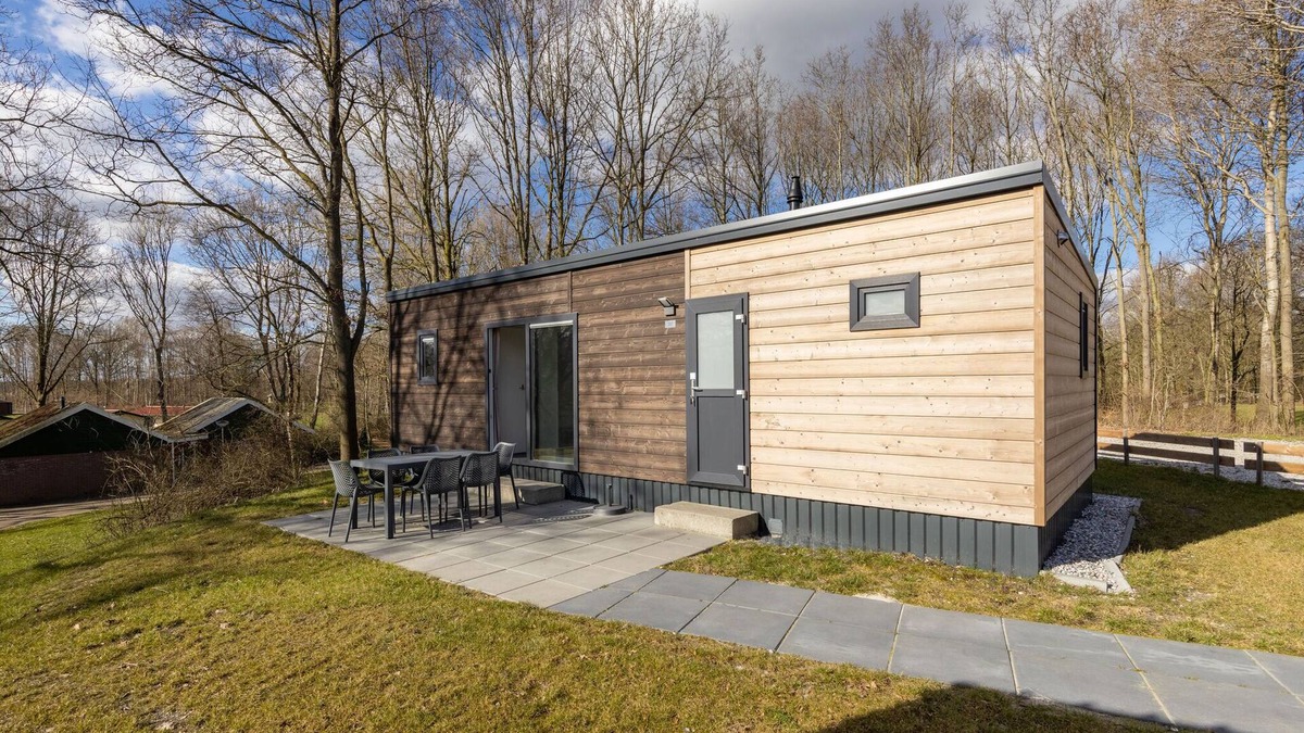 Gasselternijveen Ski Chalet | Modern Chalet Near Forest