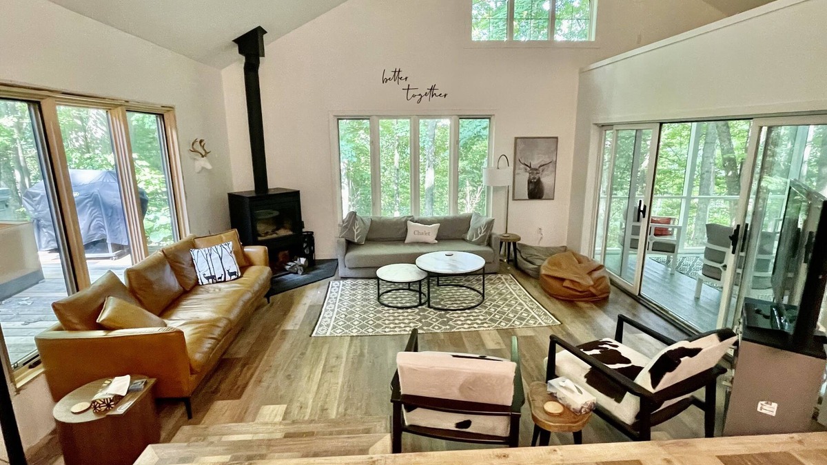 Grey Highlands Cottage | Modern Chalet with hot tub is Cyclist or hikers dream location on Bruce Trail