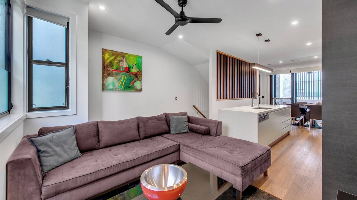 Bulimba Apartment | Modern, chic 3BR townhouse in luxury complex, top location, free wifi
