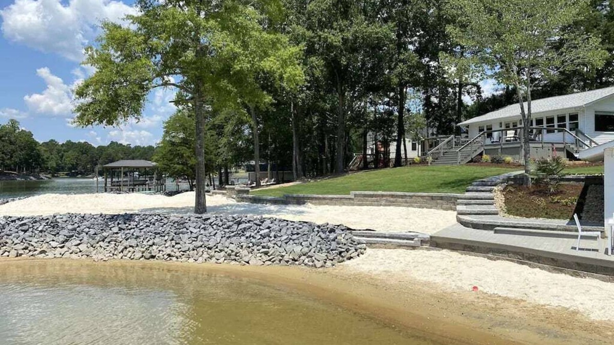 Bowling Green House | Modern, Chic and Cozy Cottage with private beach, boat dock on Lake Wylie!
