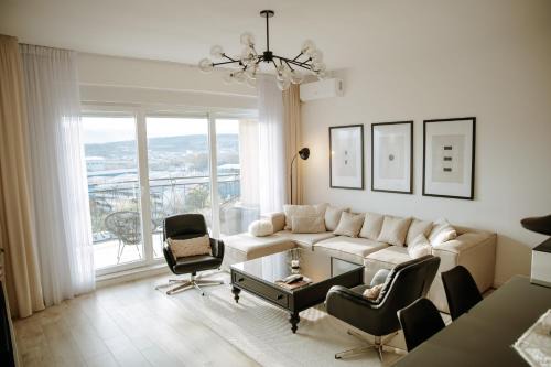 Jerli Talinovac Apartment | Modern, City/Industrial Style