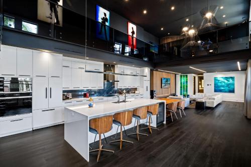 Fort Myers River District House | Modern City Loft in Downtown River District