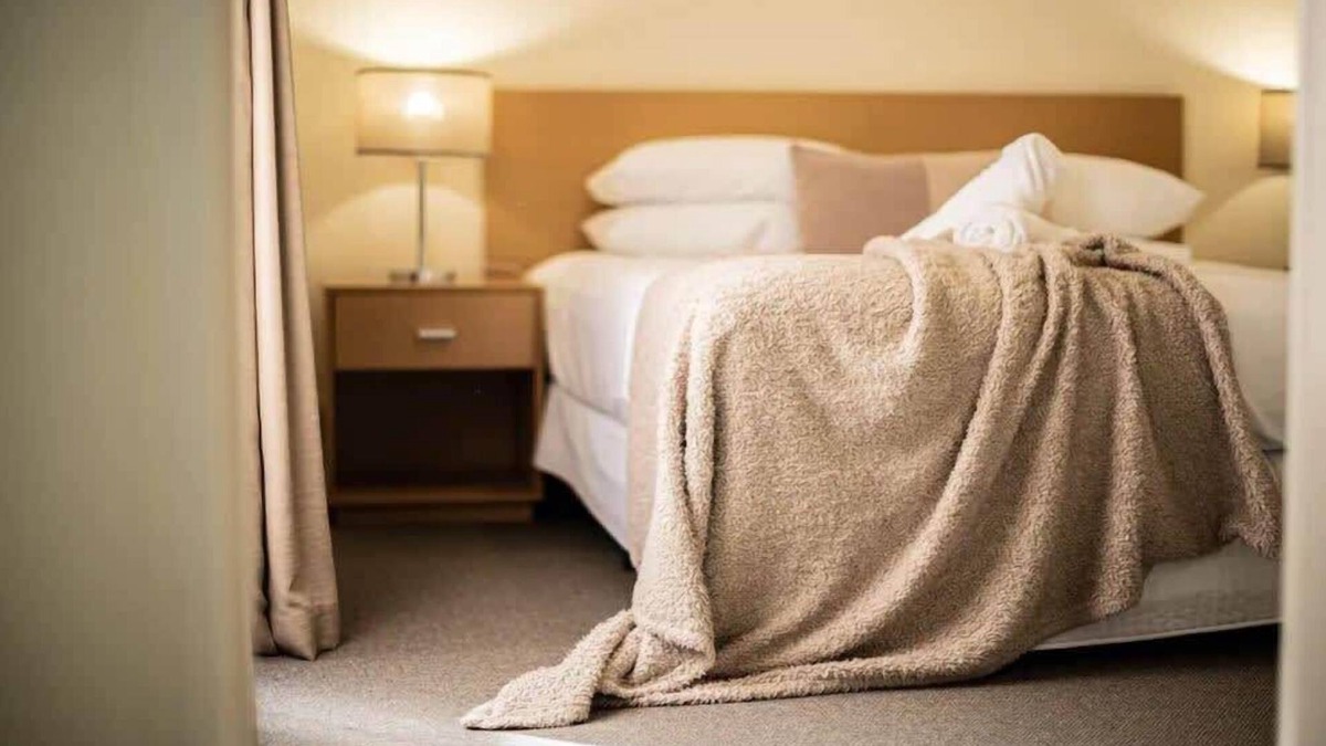 West Perth Apartment | Modern City Stay in Vibrant Northbridge Apartment