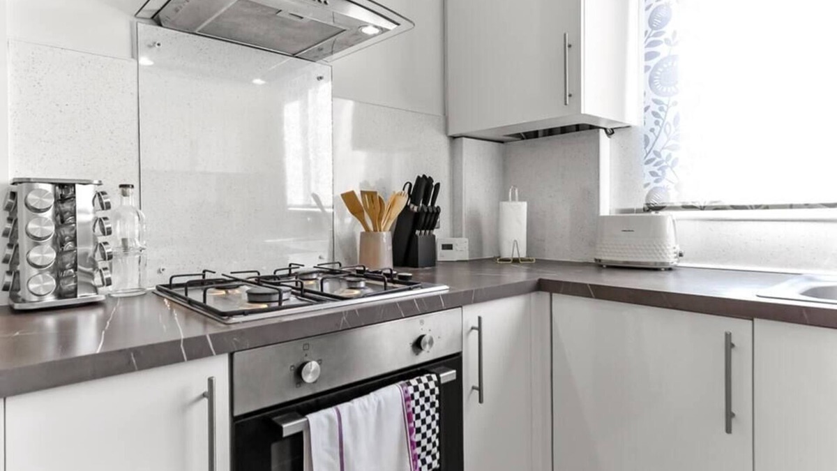 Chase House | Modern, Clean, Stylish and Totally Hassle-Free!