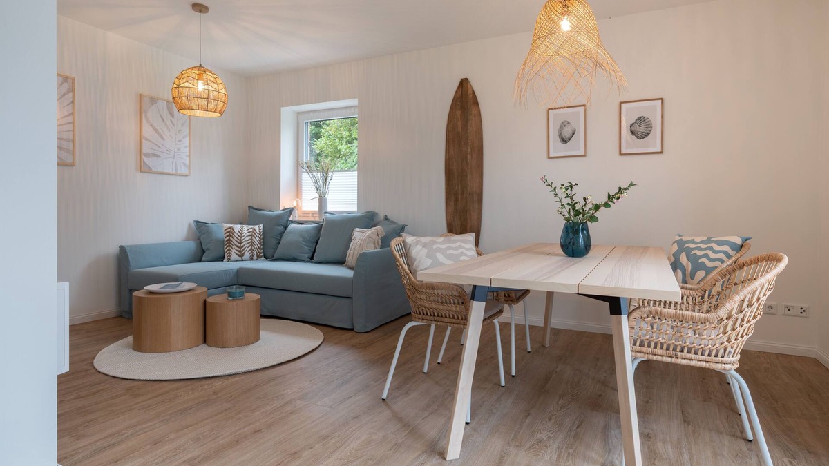 Mildstedt Apartment | Modern coastal hut #1 in beach house style