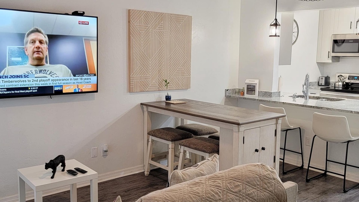 Gainesville House | 🌟 Modern Comfort Awaits in Gainesville Condo 🌆🏡
