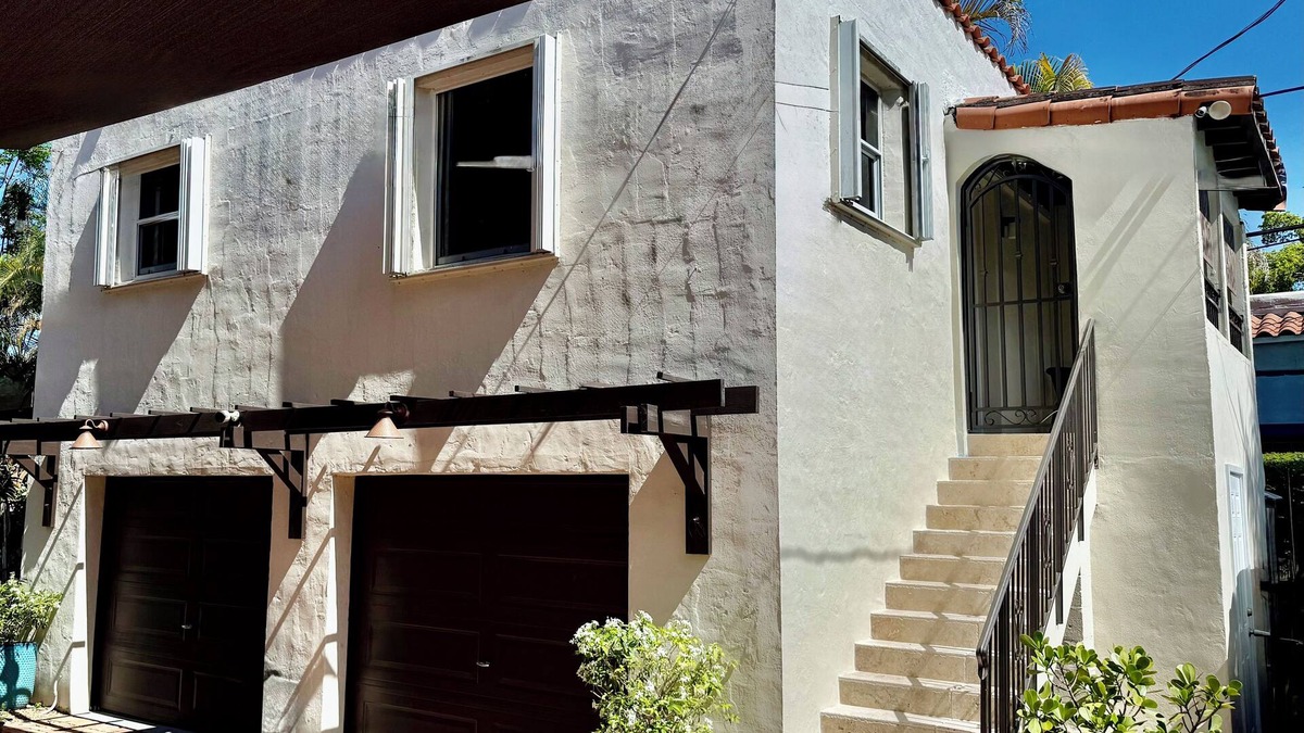 Coral Gables Cottage | Modern Comfort Meets Mediterranean Charm in Downtown Coral Gables