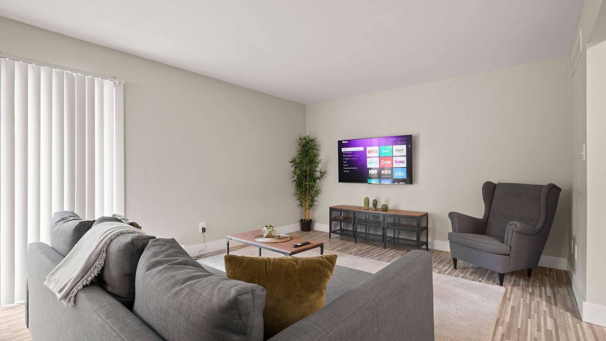 Rochester Apartment | Modern Comfort in Rochester, Perfect Getaway