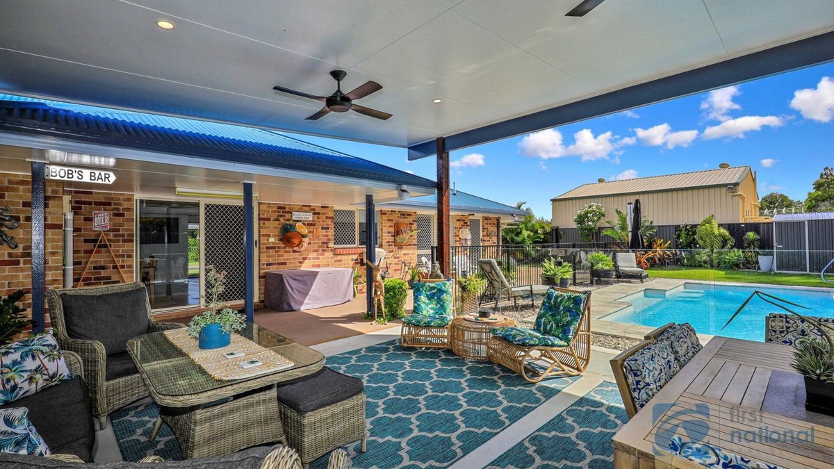 Woodgate House | Modern Comfort with a Pool