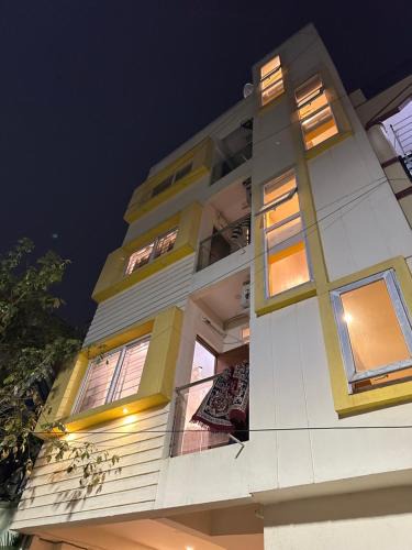 Kalyan Nagar Apartment | Modern Comfortable 1BHK Prime location Service Apartments