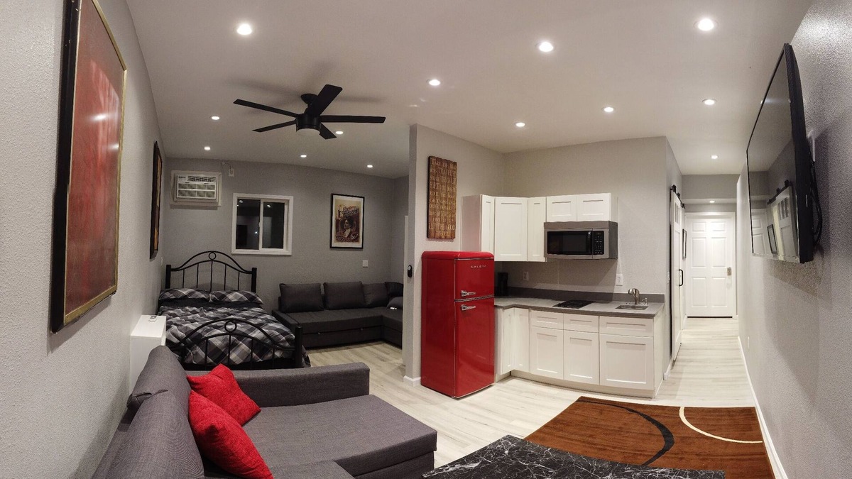 Paradise Apartment | Modern Comfortable Private Getaway