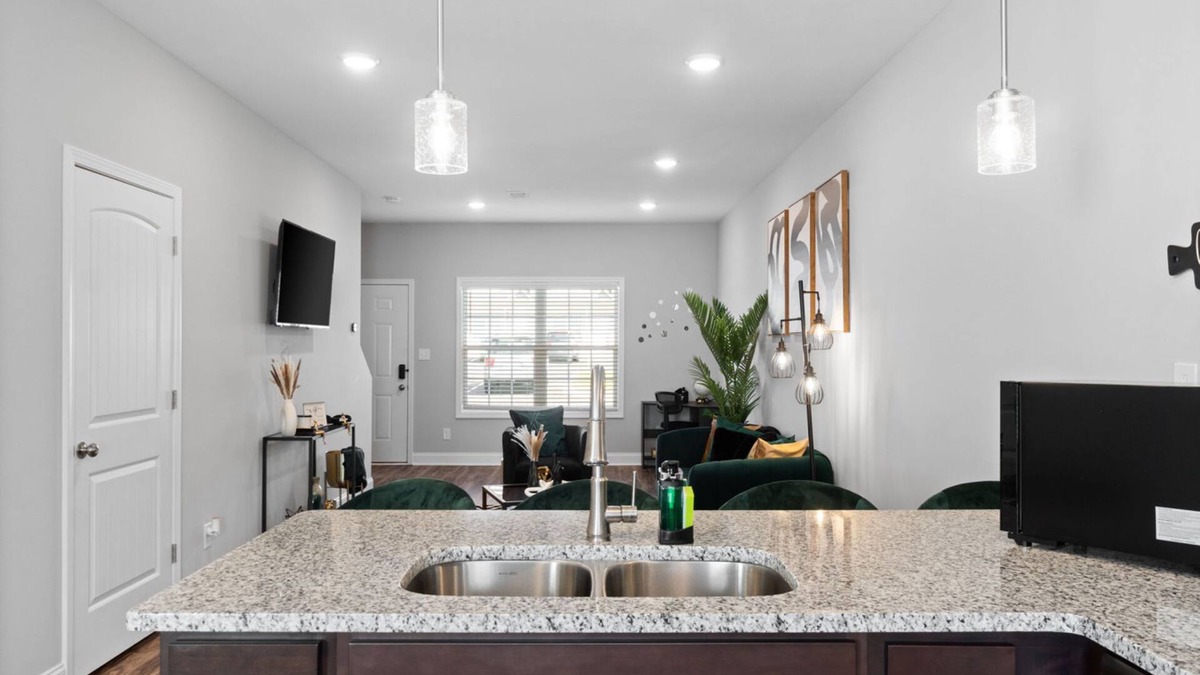 Clarksville House | Modern Comforts in Clarksville