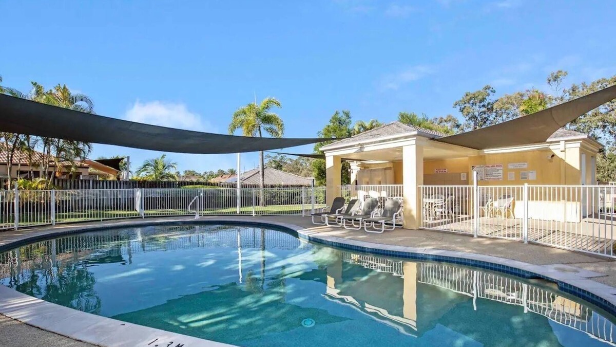 Arundel House | Modern & Comfy ~ 5★ Location ~ 🎡Theme Parks ☀Pool