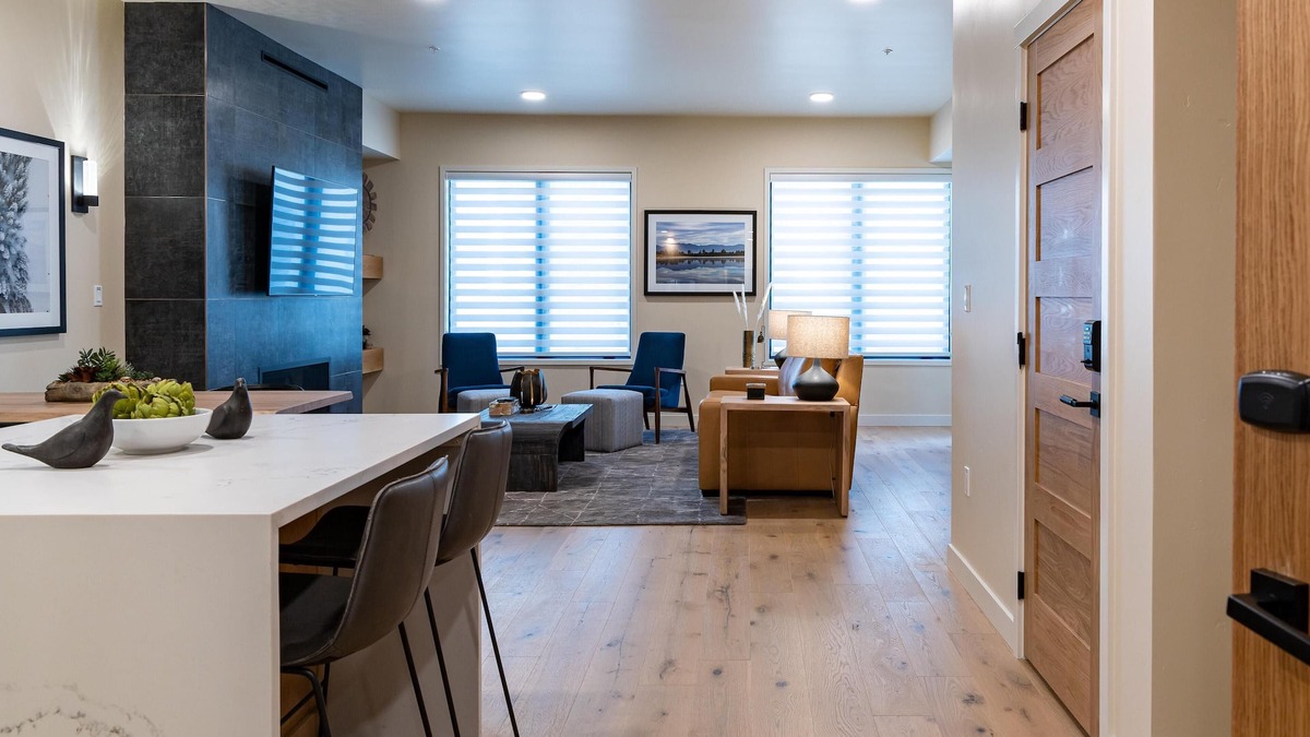 Tamarack Resort Condo | Modern Condo|Great location|Close to Skiing|PET FRIENDLY