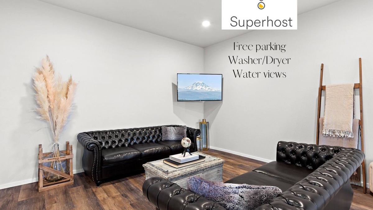 Eastside Apartment | Modern Condo with City Views | Walk to Tacoma Dome | Reserved Parking