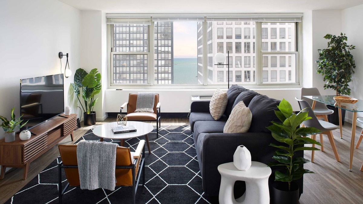 Streeterville Apartment | Modern Corner 2BR in Streeterville | Roof Deck | Lake Views