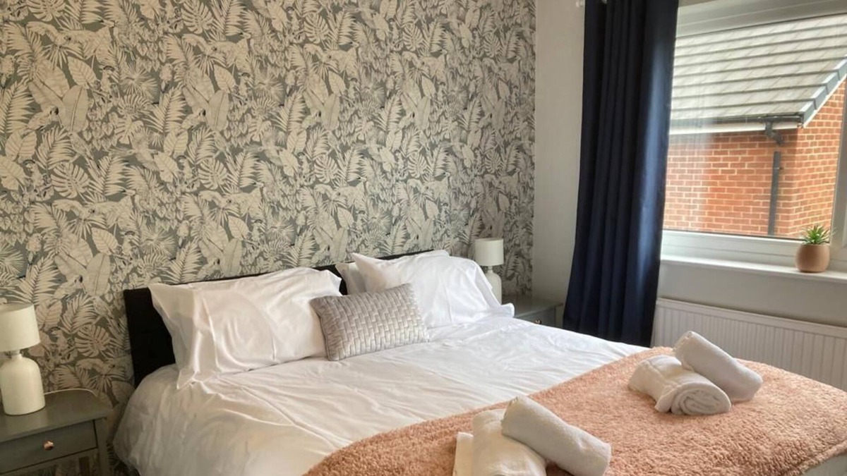 Higher Walton House | Modern Cosy Home Sleeps 6 With Parking nr Preston