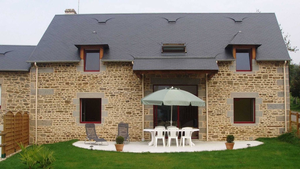 Isigny-le-Buat Cottage | Modern Cottage in Normandy with Large Garden