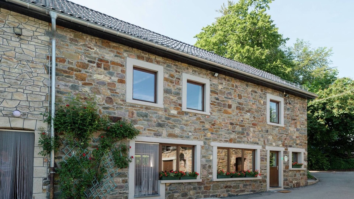 Faymonville Cottage | Modern Cottage with Private Garden in Waimes