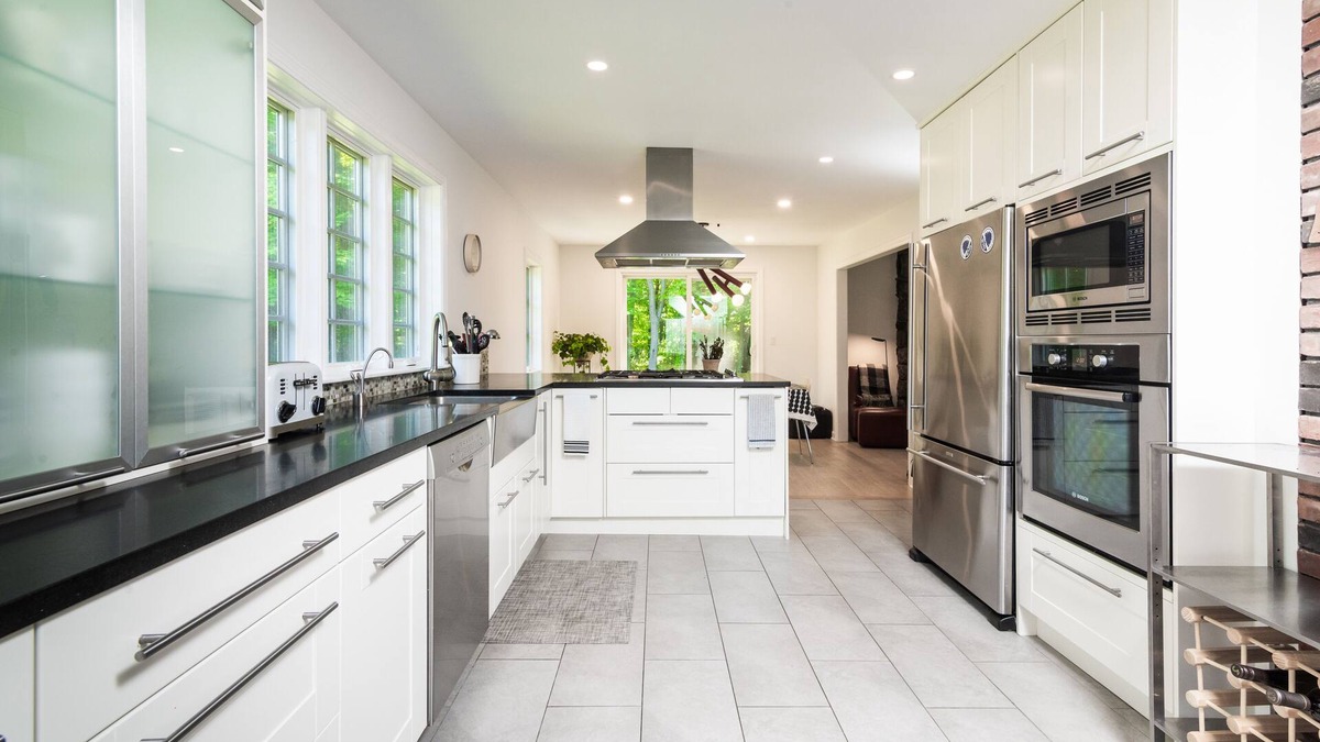 New Preston House | Modern Country House with lake views and private lake access