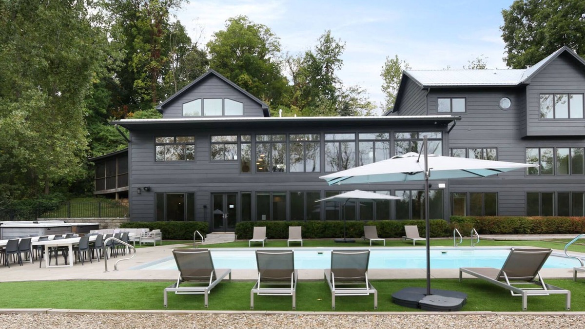 Berrien Springs House | Modern Country Home with Pool, Hot Tubs & Fire Pit - close to wineries & beach